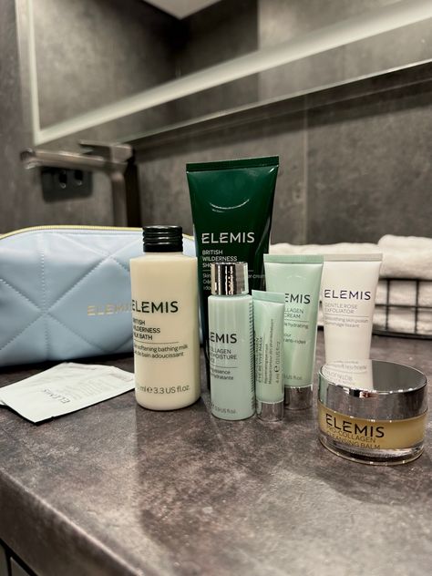 Elemis Skincare Aesthetic, Dermalogica Skin Smoothing Cream, Elemis Cleansing Balm, Hair Pigmentation, Elemis Skincare, Facial At Home, Skin Polish, Spa Facial, Aromatherapy Associates