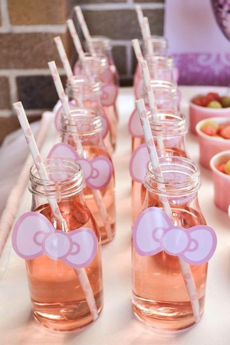 Hello Kitty Party Table Ideas, Pink Themed Toddler Birthday Party, Hello Kitty Birthday Table Decorations, Sanrio Birthday Decor, Hello Kitty Tea Party Ideas, Sanrio Birthday Ideas, Hello Kitty Adult Party, Hello Kitty Table Decorations, Sanrio Themed Birthday Party