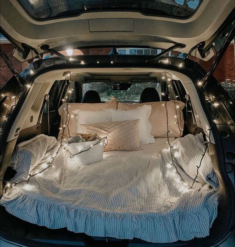 Sleep In Car, Camping Pics, Romantic Date Night Ideas, Camping Inspiration, Car Deco, Road Trip Car, Summer Picture Poses, Car Bed, Car Aesthetic