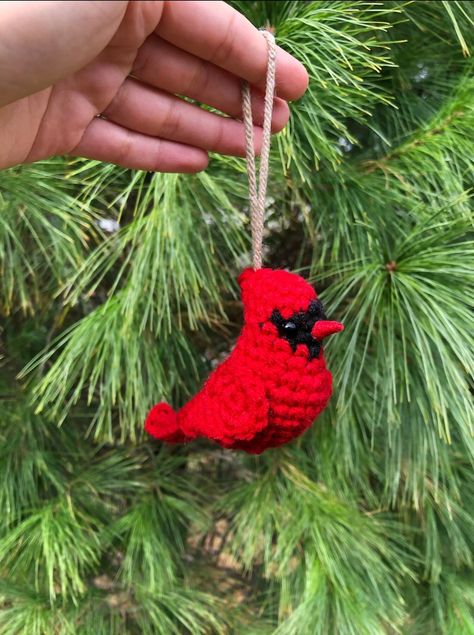 Woodland Crochet Ornaments, Christmas Crochet Arigumi, Cardinal Amigurumi Free Pattern, Christmas Arugami, Crochet Patterns For Beginners Christmas, Diy Crochet Christmas Gifts, Quick Christmas Crochet Gifts, Crochet Mitten Ornament Pattern Free, Crochet Cardinal Pattern Free Birds