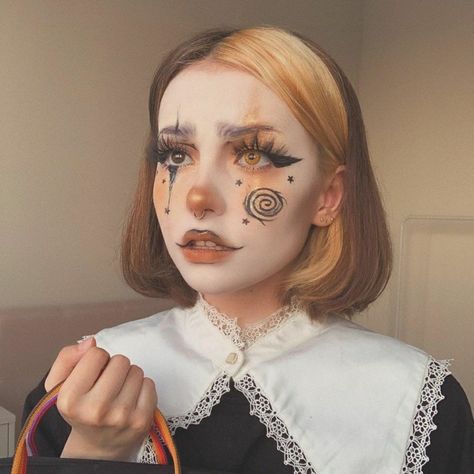 Clown Makeup Looks, Clown Makeup, Makeup Looks, Halloween Costumes, Halloween, Makeup, Black, Make Up, Make Up Looks