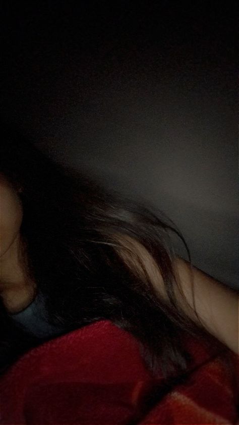 Boring Snap, Girl Half Face, Half Face Selfie, Egirl Fit, Photo Profil Insta Original, Side Pic, Bewafa Photo Editing, Long Love Quotes, Snap Selfie