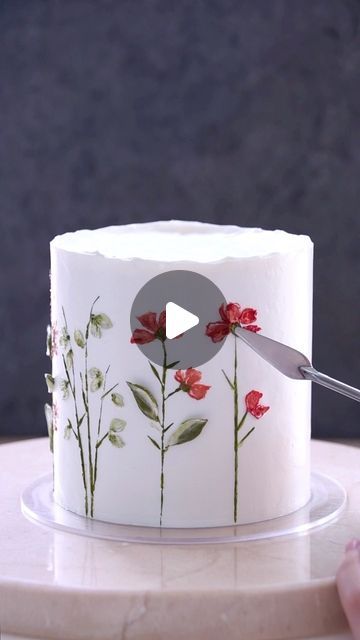 Flower Vase Cake Ideas, Videos Of Cake Decorating, How To Paint Flowers On Cake, 70th Cakes For Women, Piped Flowers On Cake, Cake Techniques Decorating, Simple Elegant Birthday Cakes For Women, Cake Designs Flowers, Flower Painted Cake