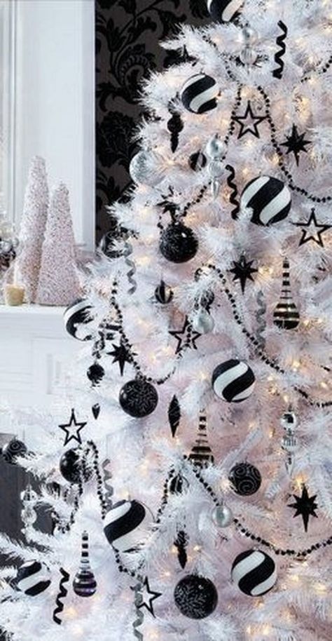 50 Glistening Vintage White Christmas Decoration Ideas » EcstasyCoffee Gothic Christmas Tree, Goth Xmas, Gothic Xmas, Circus Christmas, Black And White Christmas Tree, Vintage White Christmas, Black Christmas Decorations, White Christmas Tree Decorations, Goth Christmas