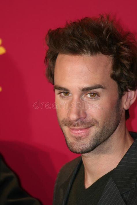 Joseph Fiennes, Box Braids Hairstyles For Black Women, Male Actors, Fashion Designing, Cinema Film, Stage Actor, Famous Movies, February 10, Star Images