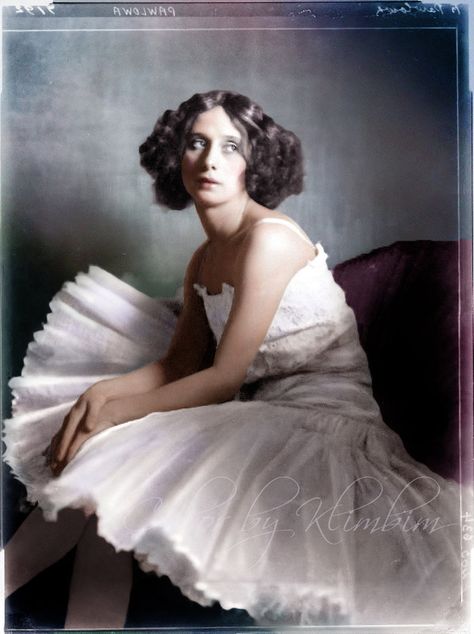 Anita Berber, Ballet Russe, Anna Pavlova, Vintage Ballerina, Vintage Ballet, Jitterbug, Colorized Photos, Russian Ballet, Maria Callas