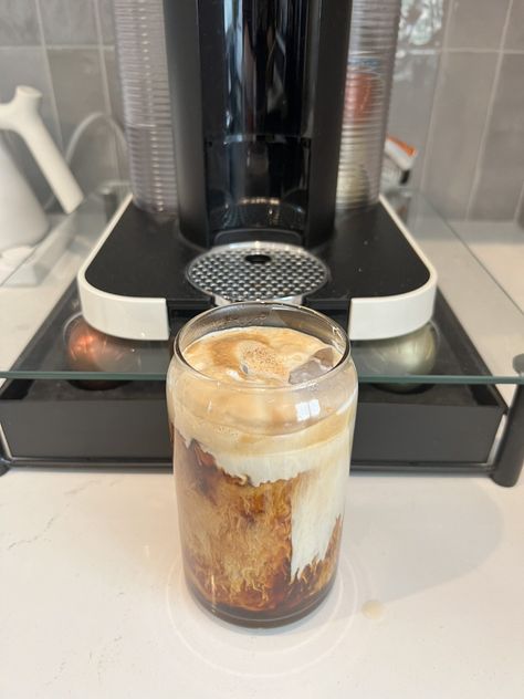 Nespresso Cold Brew, Nespresso Cold Brew Recipes, Nespresso Iced Leggero Recipe, Ice Coffee Nespresso, Nespresso Americano Recipe, Keto Nespresso Recipes, Iced Coffee Recipe Nespresso, Nespresso Coffee Ideas, Nespresso Bianco Doppio Recipe