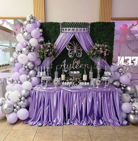 Butterfly Cake Ideas Quinceanera, Sweet 16 Purple Table, Lavender And Silver Sweet 16 Decorations, Purple Quince Backdrop, Purple Quince Main Table, Quince Cake Purple, Purple Butterfly Quinceanera Theme Decor, Purple Butterfly Quinceanera Theme Centerpieces, Quince Court Table Purple