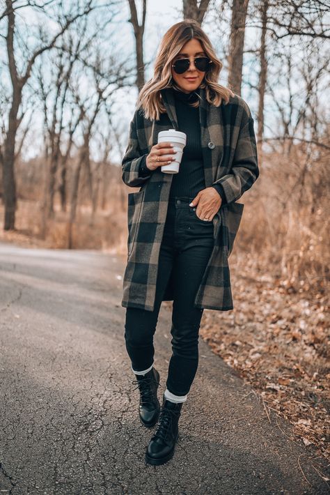 This Year's Budget-Friendly Winter OOTD | Cella Jane What To Wear In Seattle In December, Elegant Punk Style, Italian Street Style Winter, Scandanavian Street Style Fall, Cute Fall Outfits With Boots, Park City Winter Outfits, Mountain Casual Outfits, Edgy Fall Outfits Grunge, Long Flannel Jacket Outfit