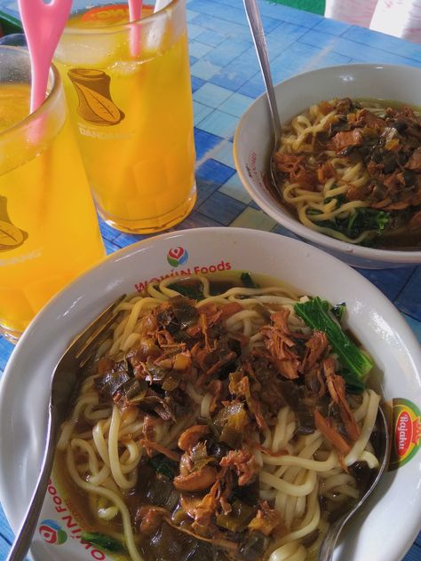 Mie ayam Mie Ayam Aesthetic, Microsoft Sql Server, Database Design, Desktop Publishing, Food And Drink, Ethnic Recipes, Art