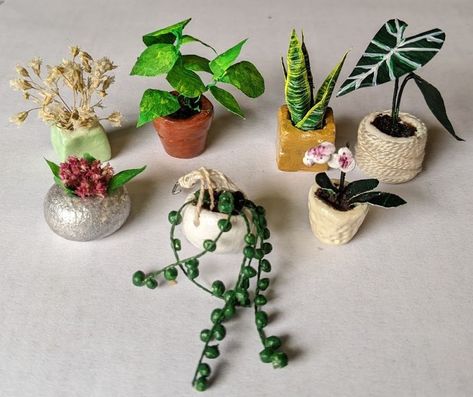 DIY miniature plants Miniature Plants Diy, Miniature Plants Diy How To Make, Mini Plants Diy, Miniature Plant Printables Free, Miniature Polymer Clay Plants, Miniature Plants Diy Doll Houses, Clay Plant Pots, Pothos Plant, Diy Recycle