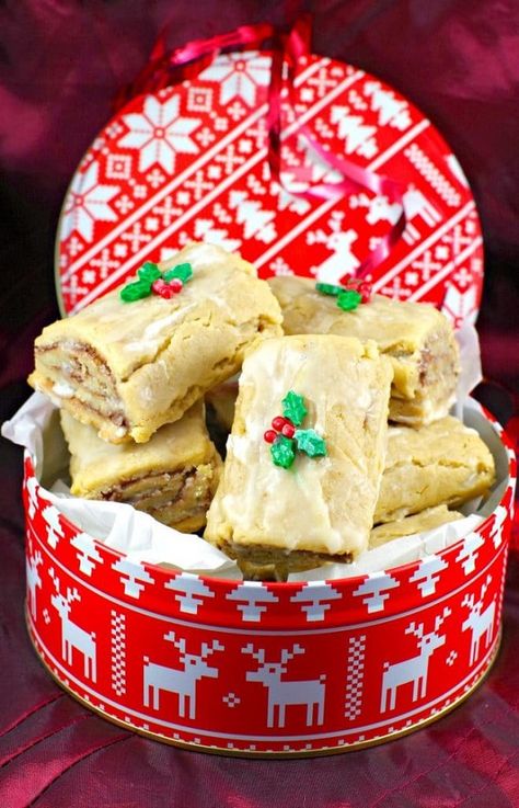 20  Unique Christmas Cookies for Cookie Exchange this Year | Frugal Family Times Gingerbread Yule Log, Log Cookies, Amazing Christmas Desserts, Unique Christmas Cookies, Cookie Exchange Recipes, Soft Gingerbread Cookies, Easy Christmas Cookie Recipes, Candy Cane Cookies, Nutella Cookies