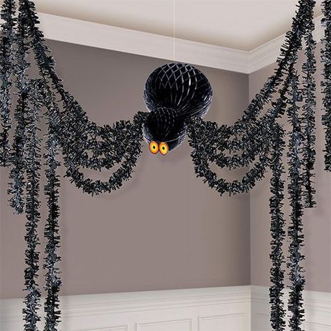 Hanging Halloween Decorations, Halloween Birthday Party Decorations, Hanging Spider, Halloween Hanging Decorations, Spider Decorations, Casa Halloween, Spider Halloween, Class Decor, Halloween Wigs