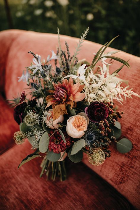 Small Autumn Wedding Bouquet, Western Wedding Colors Schemes, Western Wedding Colors, Farm To Table Wedding, Wedding Planner Guide, Wisconsin Madison, Madison Wedding, Earthy Wedding, Magnolia Baby