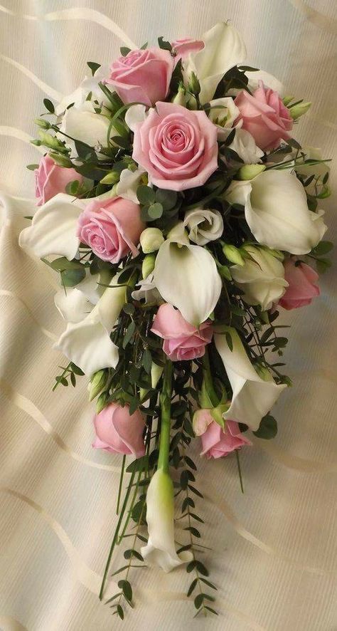 Bouquet Styles, Shower Bouquet, Dekoratívne Vence, Cascading Bridal Bouquets, Cascading Wedding Bouquets, Calla Lily Bouquet, Wedding Bouquets Bride, Wedding Bouquets Pink, Bridal Bouquet Flowers