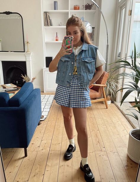 Black Burken Stocks Outfit, Vintage Denim Vest Outfit, Denim Vest Outfit, Gingham Outfit, Trendy Items, Summer Shorts Outfits, Gingham Shorts, Basic Outfits, Looks Style