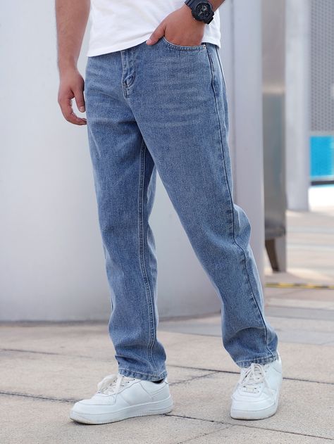 Mens Blue Jeans Outfit Casual, Mens Jeans Straight Fit, Lose Fit Jeans Outfit Men, Mens Straight Fit Jeans, Relax Jeans Outfit, Straight Leg Mens Jeans, Men Straight Jeans, Relaxed Fit Jeans Men Outfit, Relaxed Pants Outfit Men