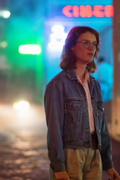 Black Mirror - San Junipero Mackenzie Davis Black Mirror San Junipero, San Junipero, Mackenzie Davis, Mirror Tv, Series Quotes, 12 Books, Science Fiction Novels, Nerd Girl, Film Serie