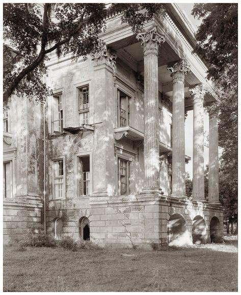 Mansions Victorian, Greek Revival Exterior, Old Mansions For Sale, Abandoned Plantations, Alexandria Louisiana, Louisiana Plantations, Southern Mansions, Louisiana Travel, Southern Architecture