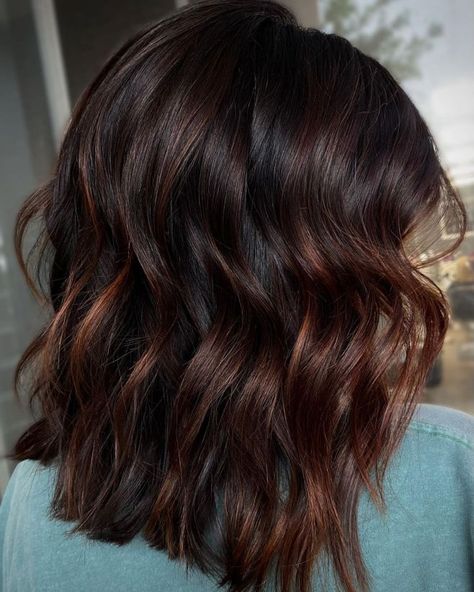 Rich Chocolate Hair with Cinnamon Babylights Dark Brown Balayage Hair, Pelo Chocolate, Dark Chocolate Hair, Hair Craft, Dark Brown Balayage, Balayage Long Hair, Mocha Hair, Chocolate Brown Hair Color, Hair Color Chocolate