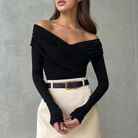 V Neck Blouse Outfit, Shoulder Off Top, Luxury Blouse, Elegant Tops, Off Shoulder Shirt, One Shoulder Top, Streetwear Tops, Slim Fit Top, Fitted Blouses