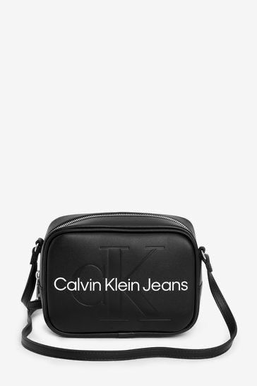 Calvin Klein Bags Handbags, Kelvin Klein, Calvin Klein Crossbody Bag, Shoulder Bag Aesthetic, Calvin Klein Handbags, Calvin Klein Bags, Ck Calvin Klein, Outfit Streetwear, Calvin Klein Bag