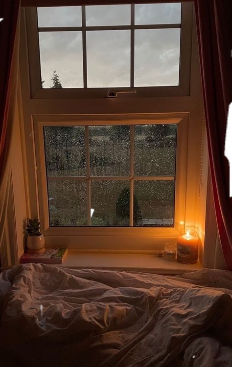 Fall Feels, Dream Apartment, Autumn Cozy, Autumn Activities, Cozy Room, Dream Bedroom, Bedroom Inspo, Cozy Fall, House Inspo