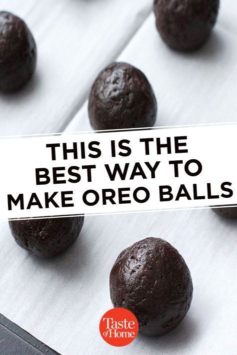 Oreo Ball Cookies, Recipe For Oreo Balls, Best Oreo Balls Recipe, How To Make Oreo Balls Video, Reeses Oreo Balls, Things To Bake With Oreos, Oreo Balls On A Stick, Oreo Balls Without Food Processor, Inside Out Oreo Balls