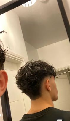 Braided Faux Hawk, Hair Types Men, Taper Fade Short Hair, Fade Haircut Curly Hair, Taper Fade Curly Hair, Drop Fade Haircut, Mens Haircuts Short Hair, Faux Hawk Hairstyles, Low Fade Haircut