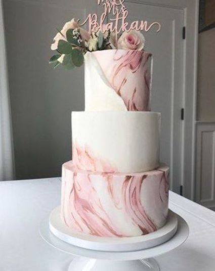 Wedding cakes gold marble 48 ideas #wedding Pink Marble Cake, Blush Wedding Cake, Wedding Cake Marble, Debut Cake, Blush Wedding Cakes, Rose Gold Wedding Cakes, Rose Gold Cake, Pretty Wedding Cakes, Wedding Cake Roses