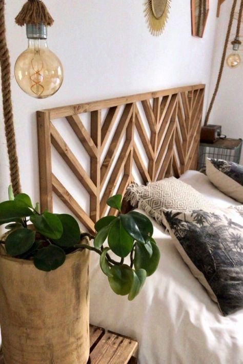 Diy Seng, Design Ložnic, Pins Ideas, Woodwork Diy, Large Workshop, Bed Design Modern, Wooden Headboard, Diy Bed, Projects Diy