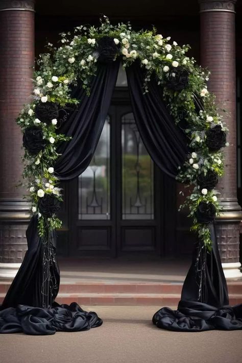 Gothic Wedding Backdrop, Gothic Wedding Arch Ideas, Black Wedding Arch Ideas, Gothic Wedding Ideas Decor, Goth Wedding Venue Ideas, Black Wedding Ideas Decor, Goth Wedding Arch, Final Fantasy Wedding Theme, Gothic Wedding Theme Ideas