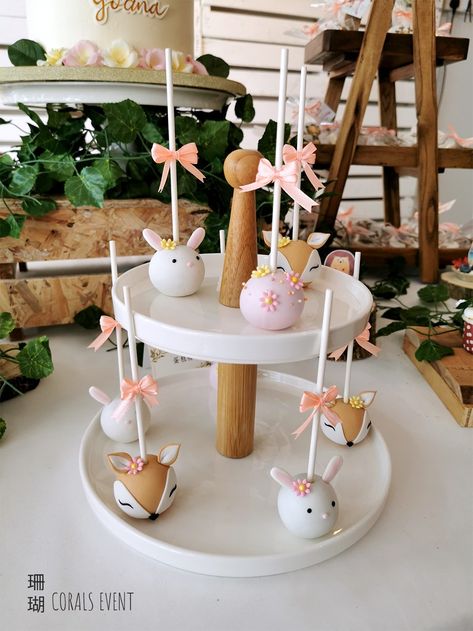 Bambi Cake Pops, Woodland Cakepops, Woodland Cake Pops, Natural Birthday Party, Woodland Decorations, Enchanted Forest Birthday, Baby Cupcake Toppers, Deer Cakes, Fiesta Shower