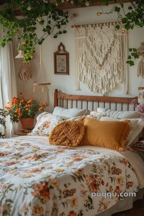 Scandinavian bedroom decor - Vintage Vibes: Timeless Touches for Classic Bedroom Decor Bedroom Wall Decor Ideas Above Bed, Wall Behind Bed, Scandinavian Bedroom Decor, Classic Bedroom Decor, Eclectic Chic, Boho Bedroom Design, Bedroom Decor For Couples, Woven Furniture, Bedroom Bliss