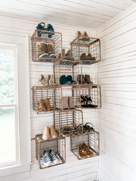 Metal Milk Crate Ideas, Milk Crates Ideas, Milk Crate Shelves, Crates Ideas, Milk Crates Diy, Milk Crate Furniture, Shoe Cubbies, Metal Milk Crates, Milk Crate Storage