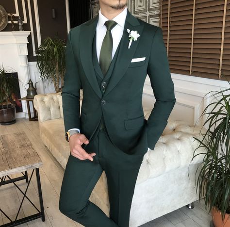 Matric Dance Suits, Hogwarts Style, Green Suit Men, Green Tuxedo, Green Wedding Suit, Costume Vert, Dark Green Wedding, Stil Masculin, Sartorial Style