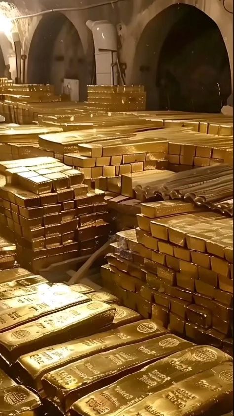 Abundance Images, Gold Bullion Bars, Gold Investments, Money Images, Gold Bars, Money Pictures, Expensive Jewelry Luxury, Gold Money, Rich Money