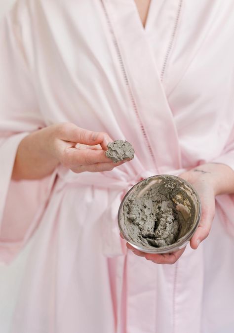 3 Uses for Bentonite Clay - A Beautiful Mess Homemade Dry Shampoo, Shampoo Recipe, Skin Detox, A Beautiful Mess, Bentonite Clay, My Bathroom, Mud Mask, Beautiful Mess, Clay Masks