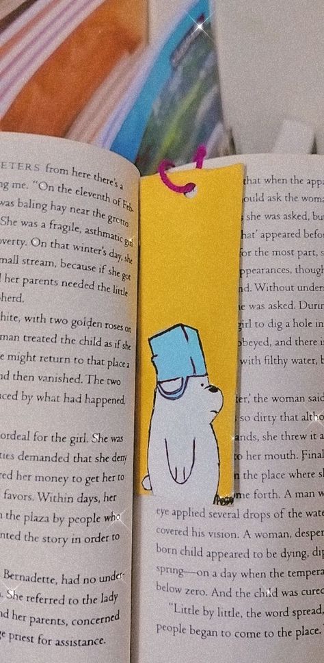 A hand made bookmark with water paint We Bear Bears Bookmark, We Bare Bears Bookmark, Made Bookmark, Crafts Bookmarks, Cool Bookmarks, Spiderman Drawing, Diy Crafts Bookmarks, Water Paint, Easy Books