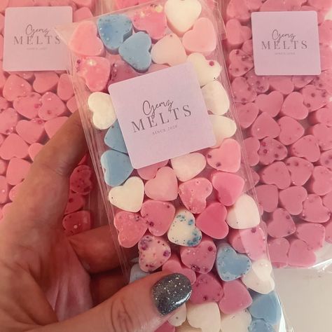 Valentines Day Wax Melts, Valentines Wax Melts Ideas, Heart Wax Melts, Wax Melt Aesthetic, Wax Melts Aesthetic, Wax Melt Packaging Ideas, Wax Melt Ideas, Wax Melts Packaging, Diy Wax Melts