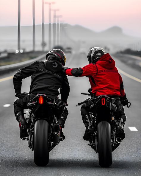 Brother's Best Friend Aesthetic, Biker Photoshoot Men, Biker Friends, Bike Rider Photography, Sport Bike Rider, Heavy Bike, Starboy Aesthetic, Motorcycle Leathers Suit, Motorcycle Guy