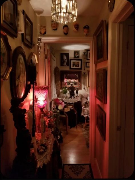 Vampire Apartment, 1920s Room, Moon Decor, Apartment Aesthetic, Dreamy Room, Dream Room Inspiration, Dream Apartment, House Room, Room Inspiration Bedroom