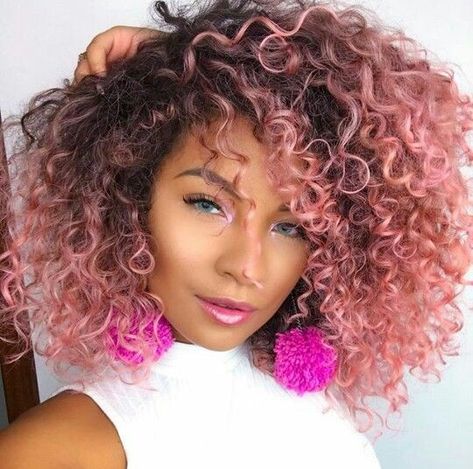 I need this hair colour!!! #highcontrast #sofab #aesthetic Highlighter Hair, Curly Pink Hair, Pink Curly Hair, Pink Curls, Ombre Curly Hair, Curly Color, Dyed Curly Hair, Afro Style, Coloured Hair