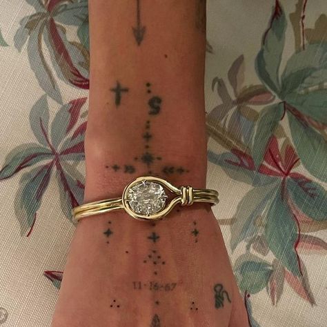 Jessica McCormack on Instagram: "Oh yeah, I'll tell you somethin'
I think you'll understand
When I say that somethin'
I want to hold your hand" Jessica Mccormack, Hold You, I Feel Pretty, I Said, Everyday Jewelry, Girls Best Friend, Little Things, Jewelry Branding, Hold On