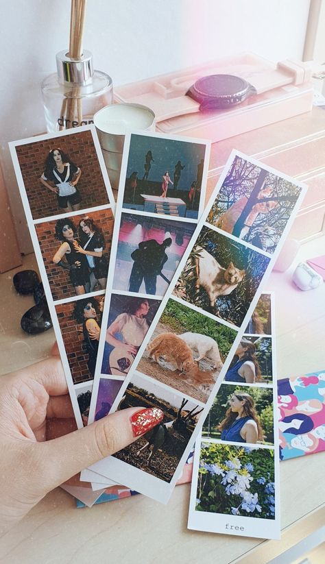 Foto Gifts, Photo Present Ideas, Photo Bookmarks, Books Posters, Diy Photo Book, Gift Ideas For Friends, Bff Gifts Diy, Ideas For Friends, Handmade Birthday Gifts