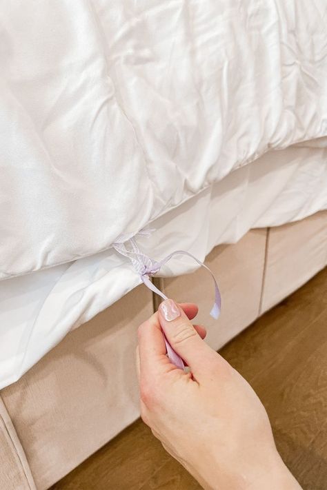 I have found that my husband and I each having our own duvet works SO much better for us as opposed to sharing a duvet because we have different preferences when we sleep. We love having two blankets because it ensures we have the right weight of blanket and nobody's hogging blankets which makes for a much more restful night’s sleep. Here are some helpful tips for adding a duvet to your bed! Duvet Hack, Diy Duvet, Textured Duvet, Double Duvet, A Nightmare, Weighted Blanket, Diy Bed, How To Make Bed, Helpful Tips