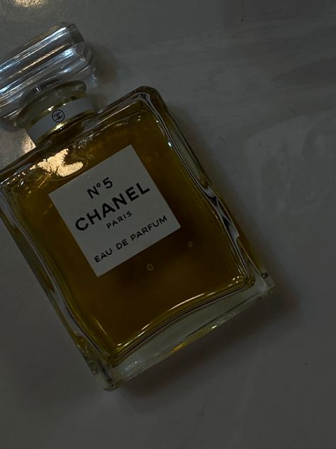 Chanel Number 5 Aesthetic, Chanel No 5 Aesthetic, Chanel 5 Perfume, Chanel Number 5, Oc Creation, Perfume Wishlist, Chanel 5, Chanel N 5, Long Distance Best Friend