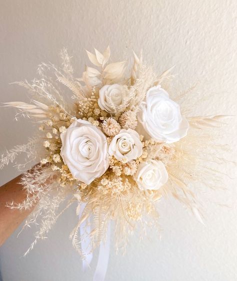 Ramo Ideas, Asian Wedding Decor, Wedding Bucket, Brides Flowers Bouquet, Dandelion Wine, Simple Wedding Bouquets, Diy Bridal Bouquet, Madison Wedding, Wedding Backdrop Design