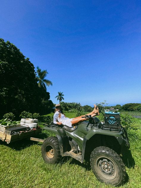 WWOOF 
farming
Farmer
Hawaii 
Kailua-Kona Wwoof Travel, Wwoofing Aesthetic, Wwoof Farm, Hawaiian Life, Living In Hawaii Life, Hawaii Farm, Living In Hawaii, Hawaii Life Aesthetic Family, Big Island Hawaii Aesthetic