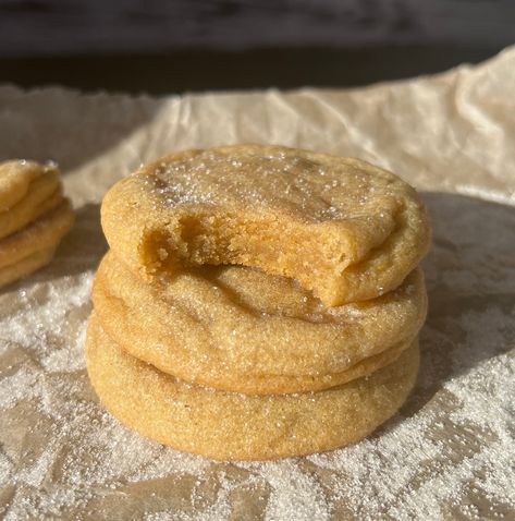 Brown butter sugar cookies Vegan Browned Butter, Gooey Cookies Recipes, Natural Baking Recipes, Vegan Brown Butter Cookies, Baked Good Gift Ideas, Cookie Recipes Brown Butter, Brown Butter Brown Sugar Cookies, Brown Sugar Sugar Cookies, Browned Butter Recipes